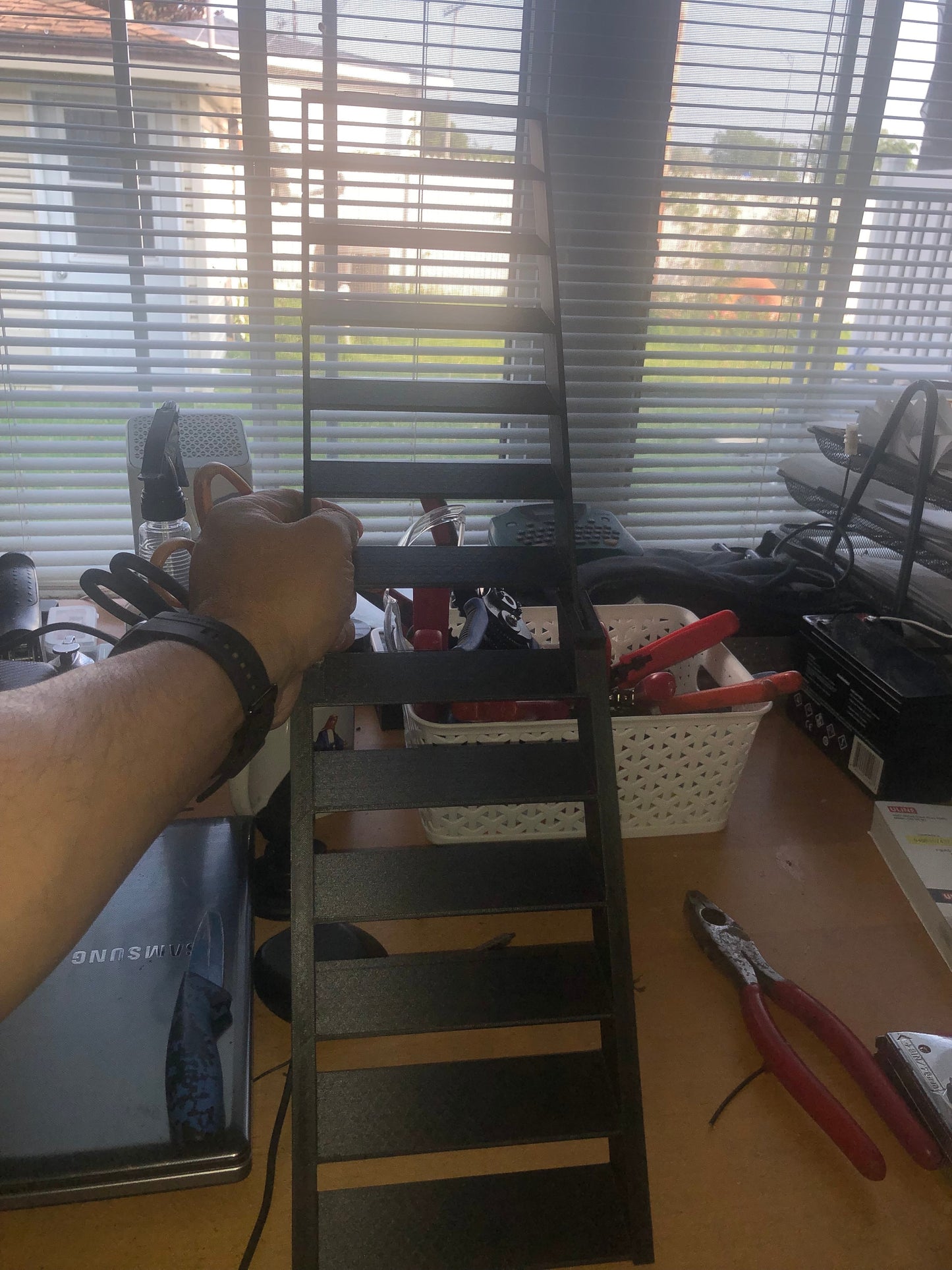 1/6 , miniature stairs, dollhouse, dollhouse stairs 5 inches (140 mm) wide please see the photos have all the dimensions in mm and inches